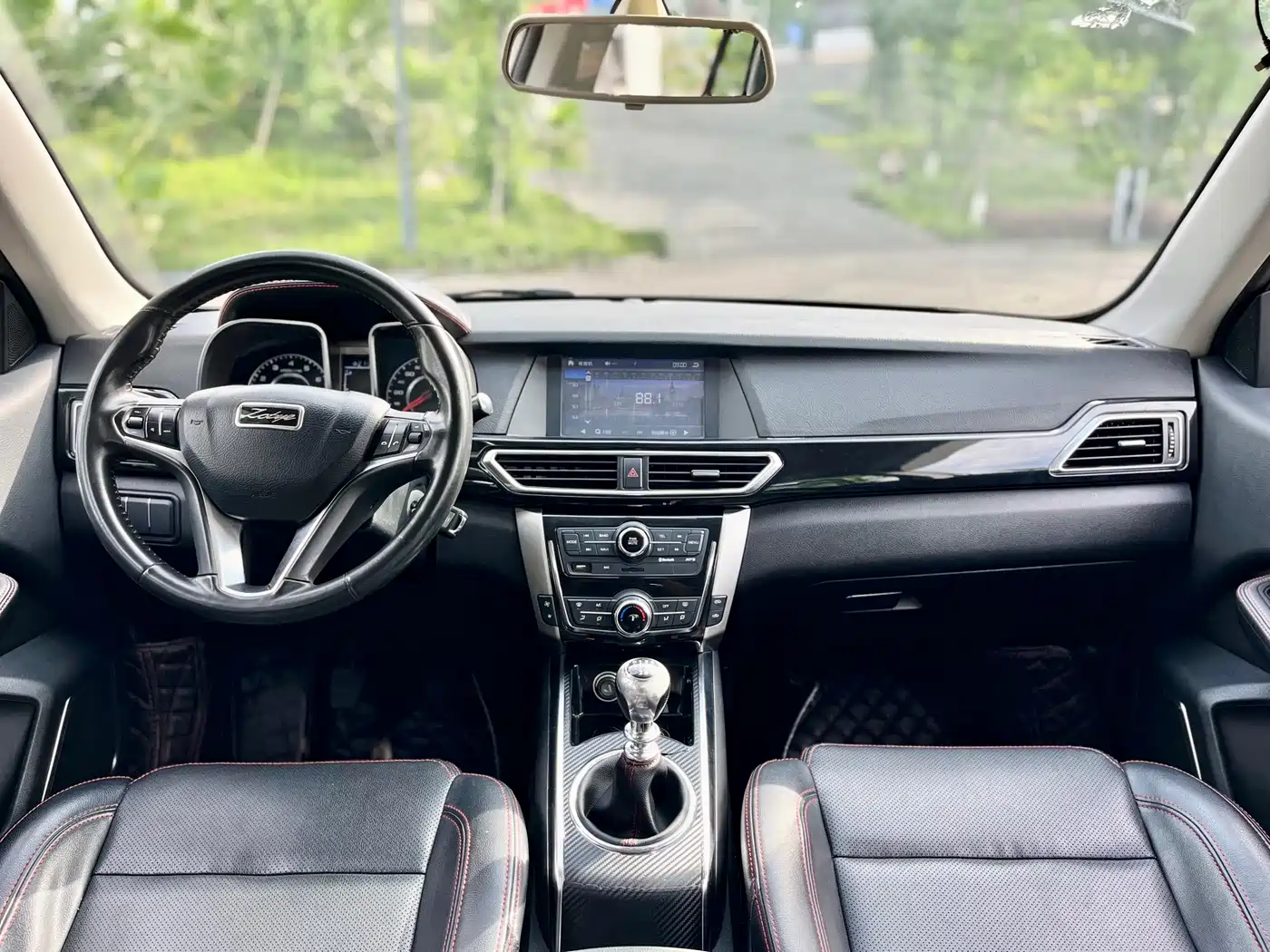 Zotye Damai X5 2015 2015 1.5T Manual Luxury (China IV)