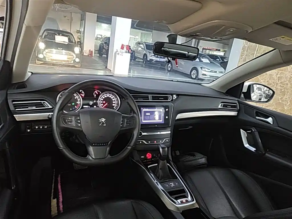 Peugeot 408 2016 1.6T Automatic Luxury Edition фото 10