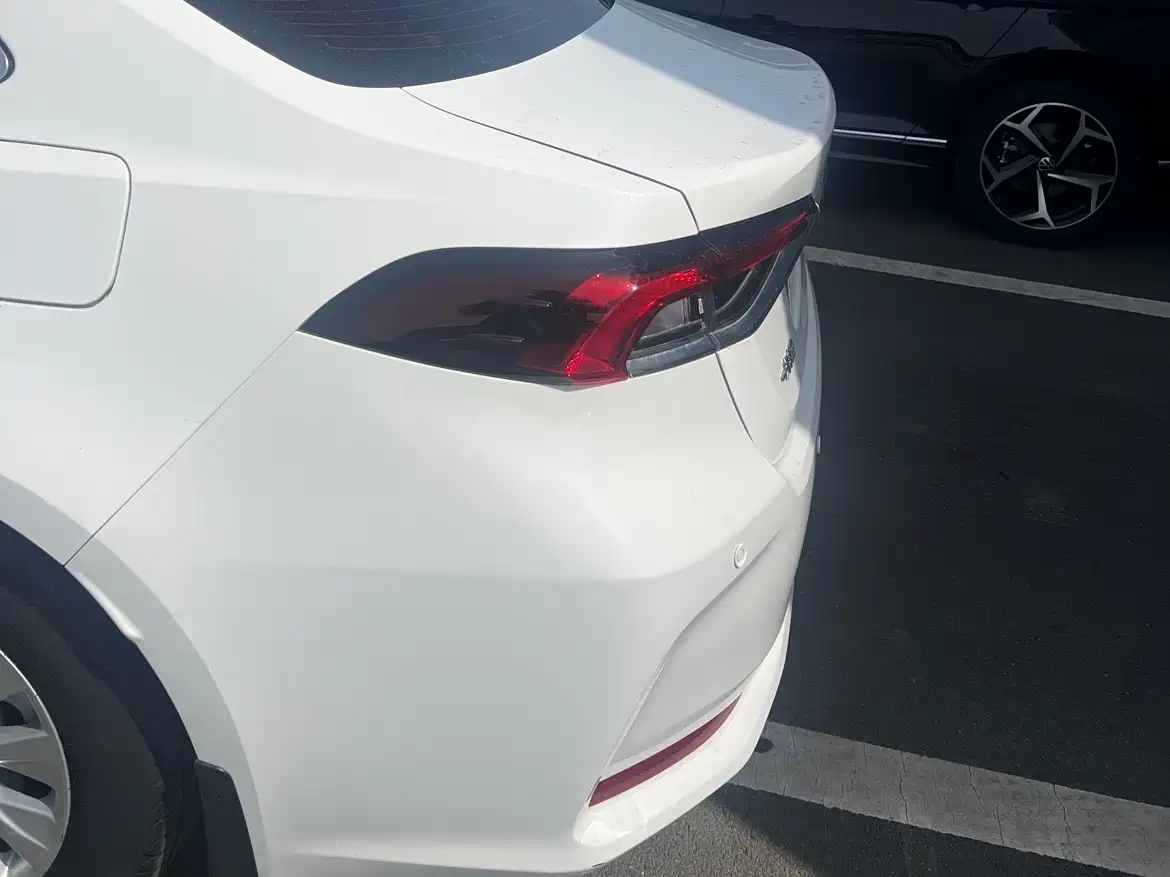 Toyota Corolla 2021 TNGA 1.5L CVT Elite Edition фото 6