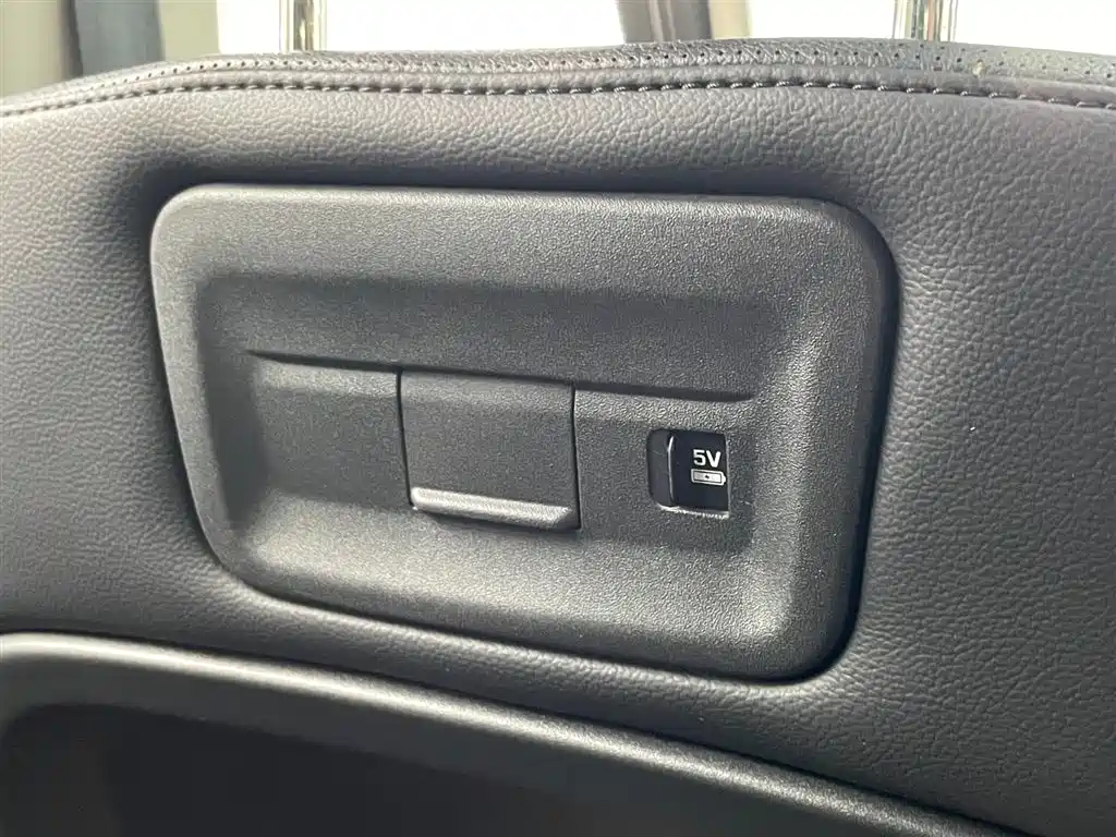 Land Rover Discovery 2021 360PS R-Dynamic S фото 27