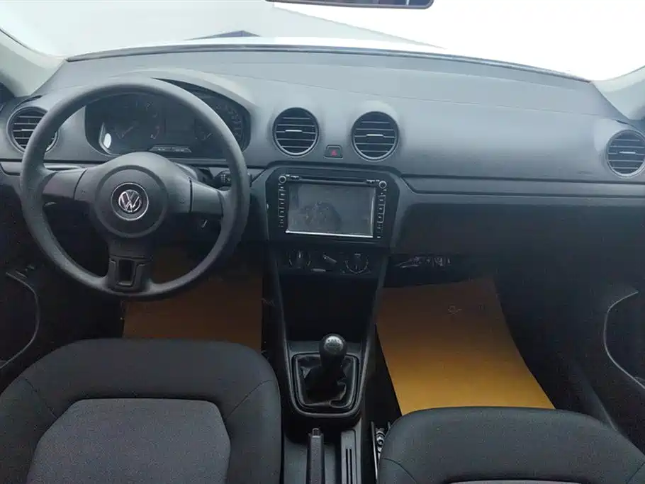 Volkswagen Jetta 2015 Value Edition 1.6L Manual Fashion фото 12