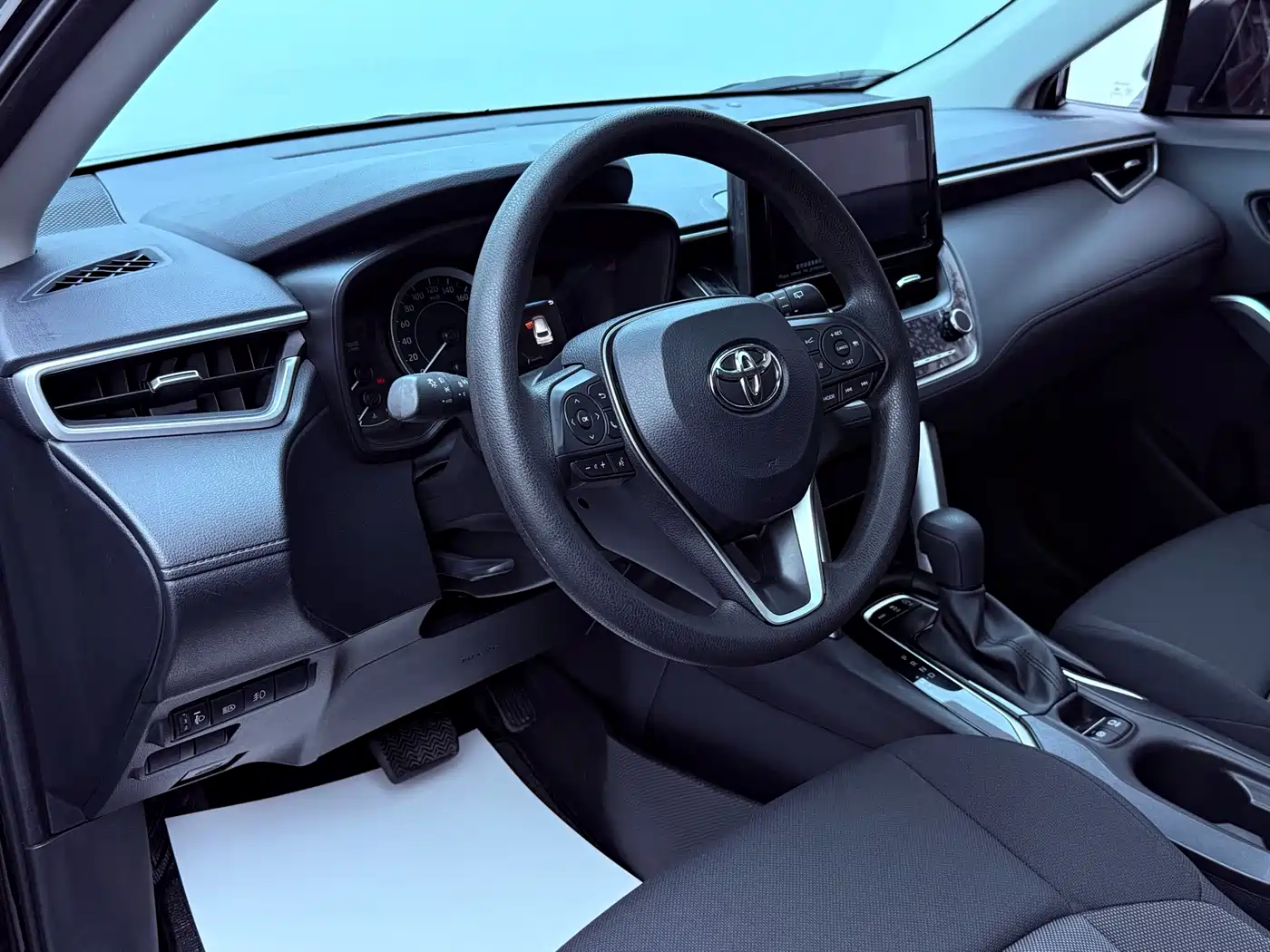 Toyota Frontlander 2023 2.0L CVT Leading Edition фото 9