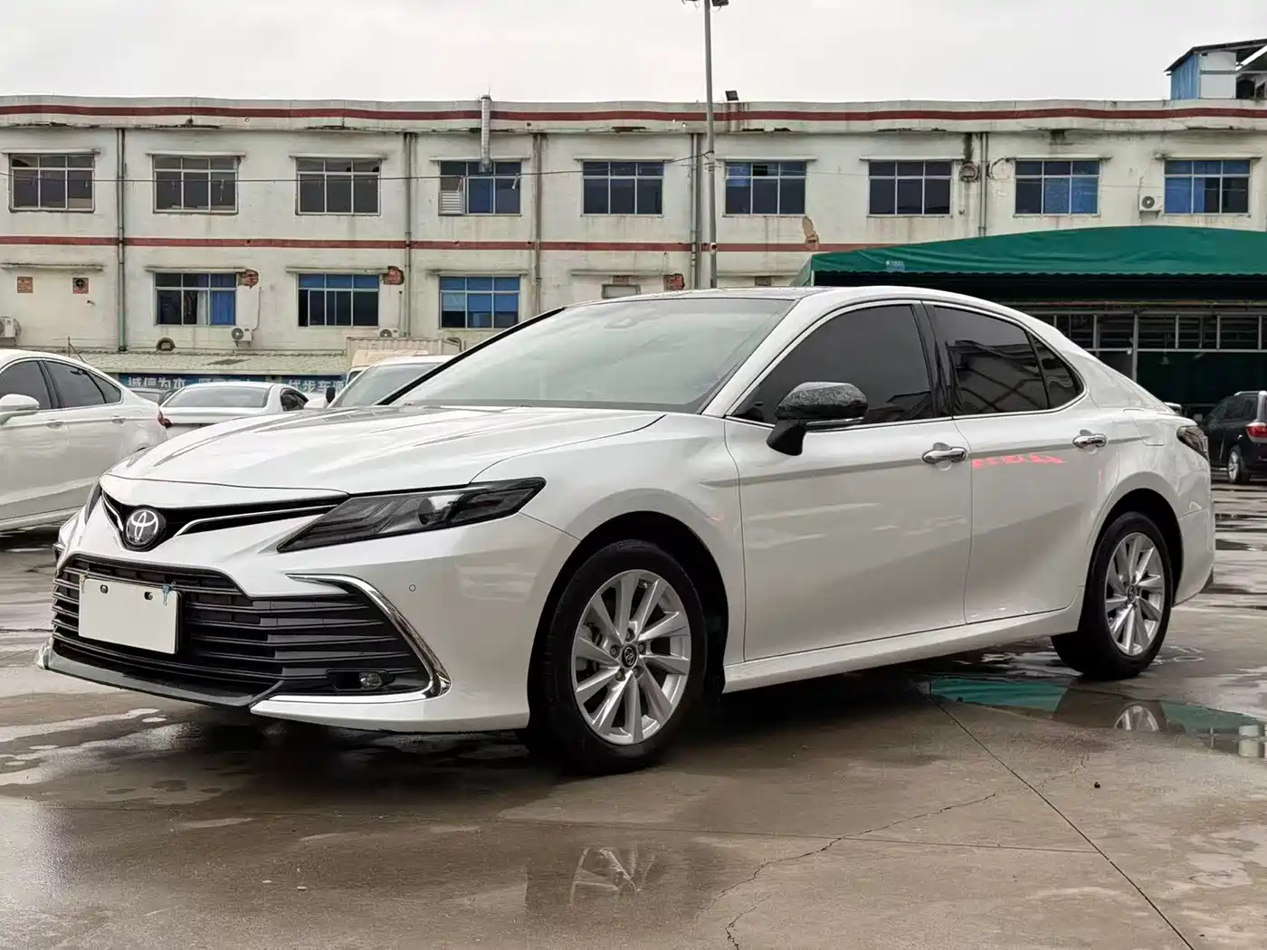 Toyota Camry 2021 2.0G Luxury Edition