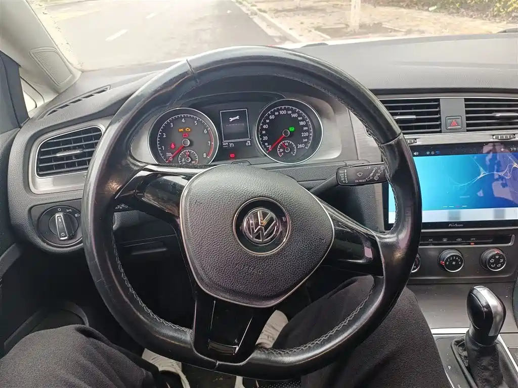 Volkswagen Golf 2015 1.4TSI Automatic Comfort фото 7