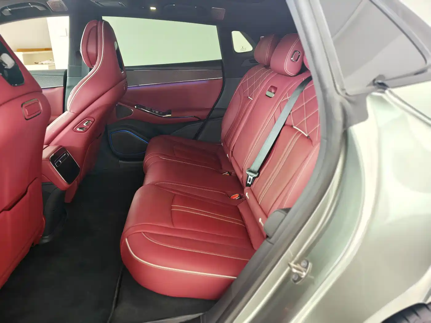 Denza Z9GT 2026 2026 Model Yi San Fang Flash Charge Performance Edition