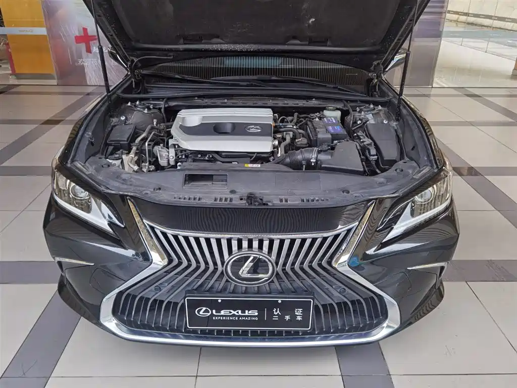Lexus ES 2020 200 Excellence фото 3