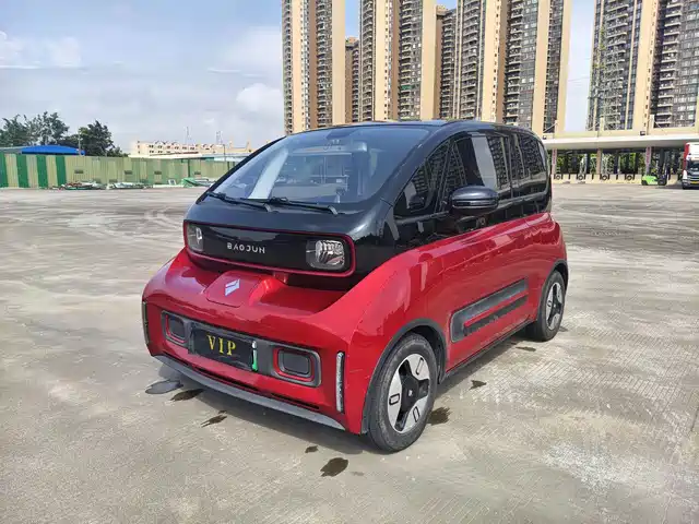 Baojun Baojun E300 2020 Plus Stellar Smart Travel Edition