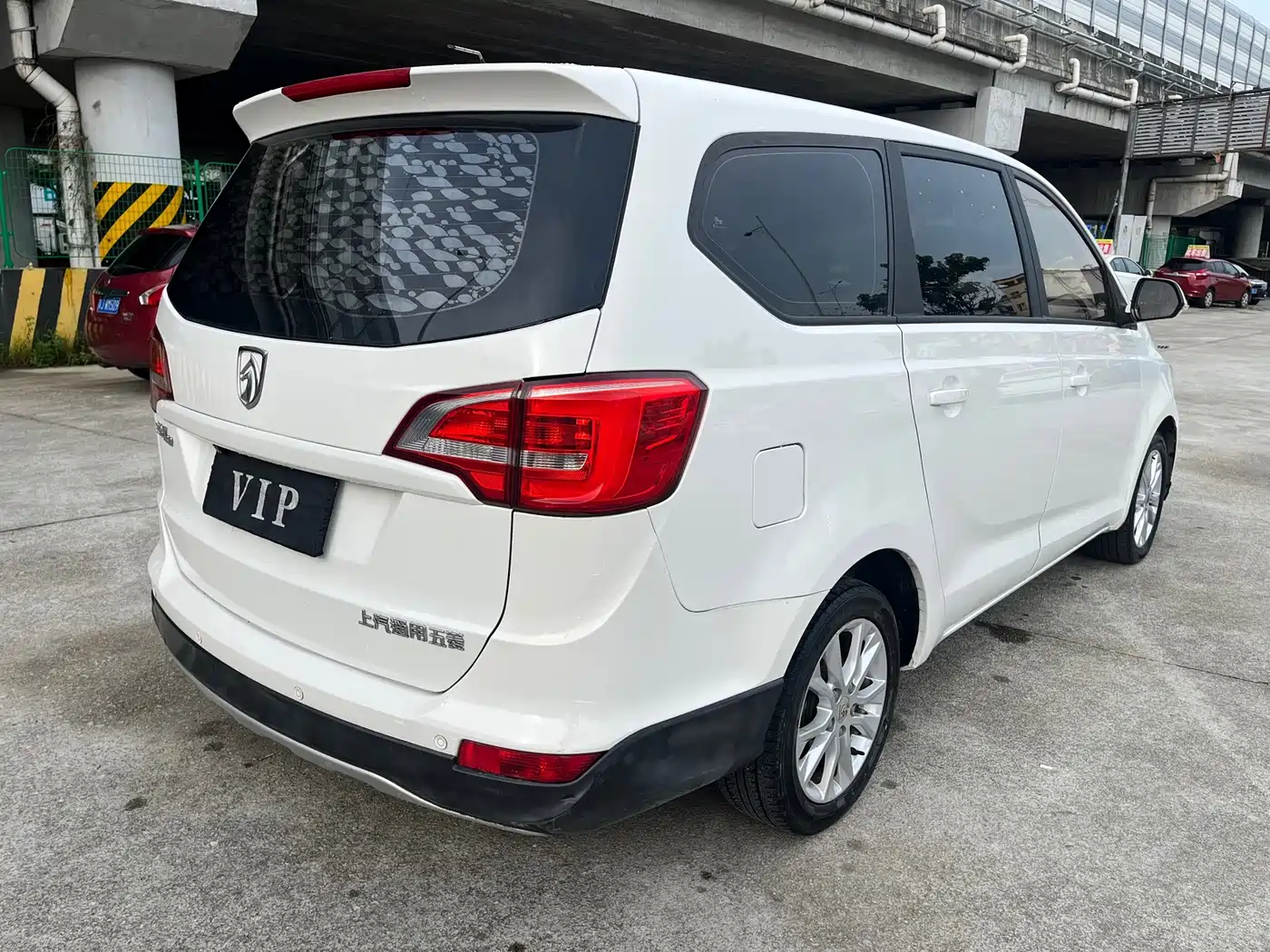 Фото 4 - Baojun 730