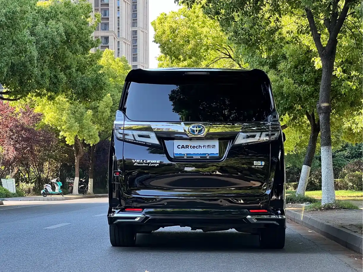 Toyota Vellfire 2019 Hybrid 2.5L HV Premium Edition фото 6
