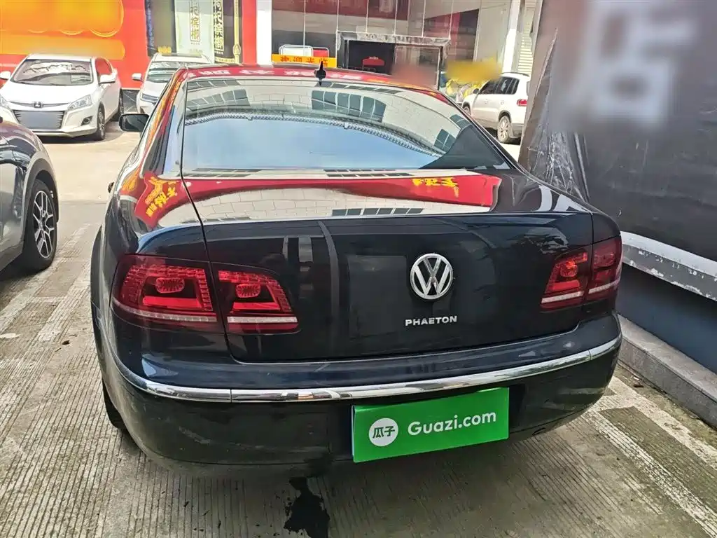 Volkswagen Phaeton 2015 Model 3.0L Exclusive Edition фото 6