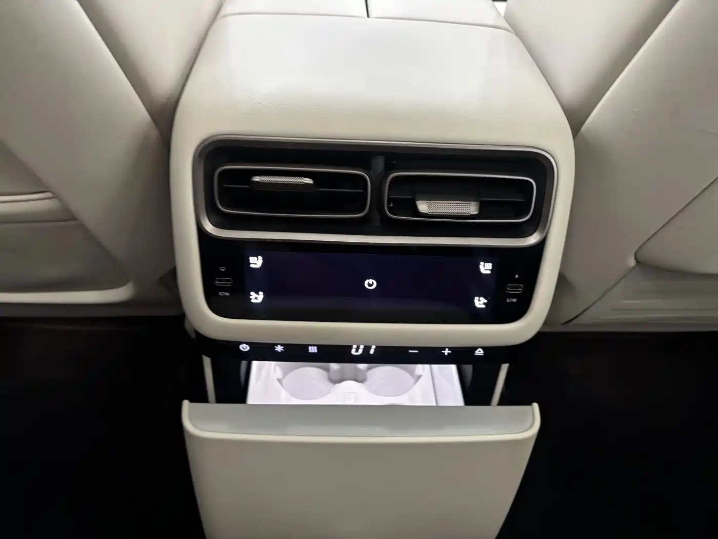 Li Auto i6 2025 2025 2WD Base Model