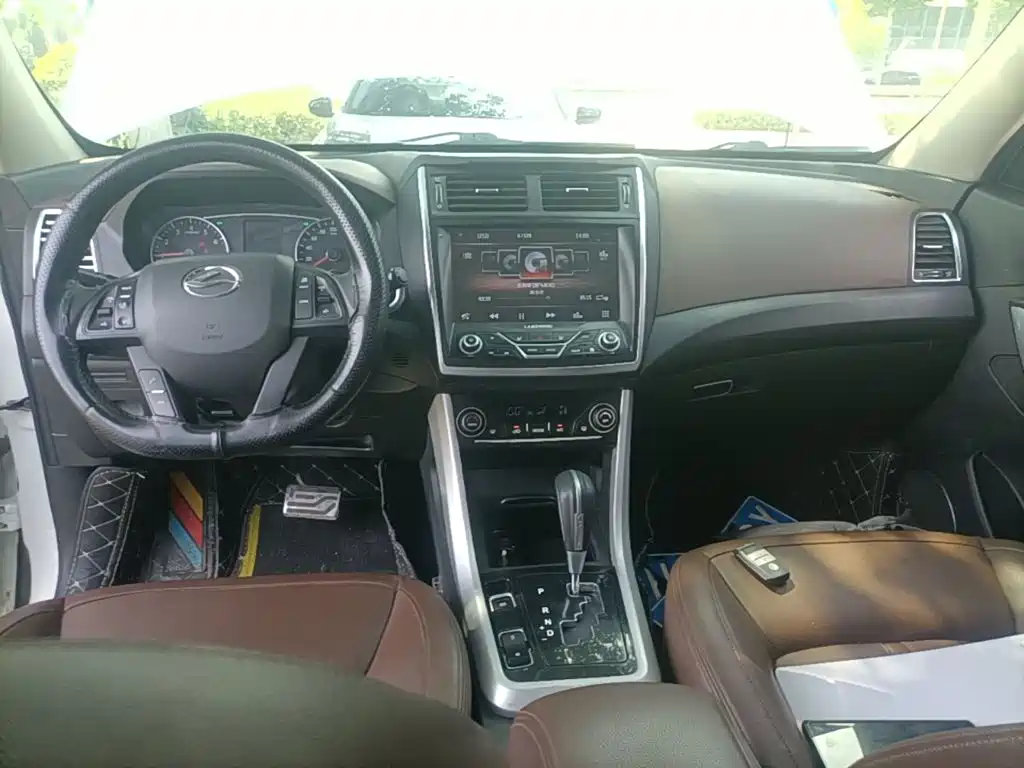 Landwind X5 2017 2016 Plus 1.5T CVT Pioneer Edition
