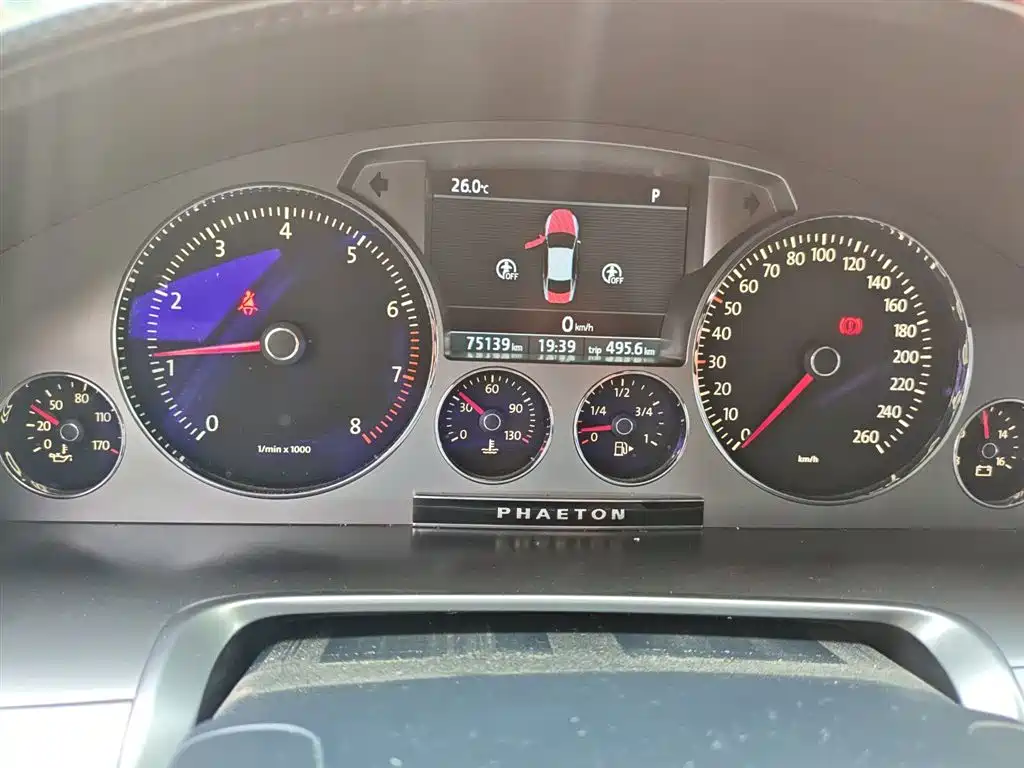Volkswagen Phaeton 2015 Model 3.0L Exclusive Edition фото 12