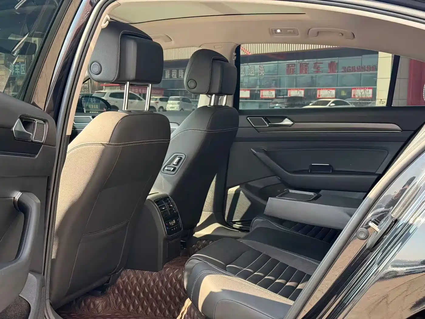 Volkswagen Magotan 2020 330TSI DSG Leading фото 6
