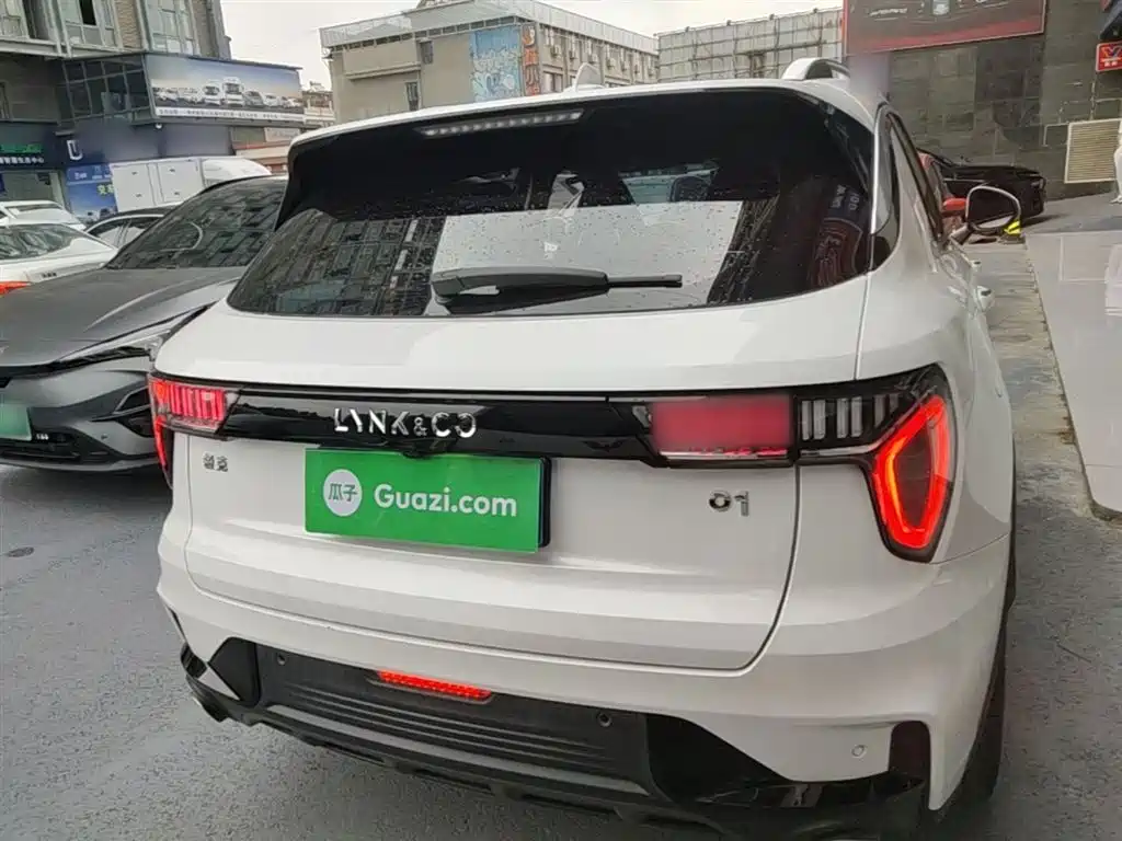 Lynk & Co 01 2021 2.0TD 2WD Pro фото 6