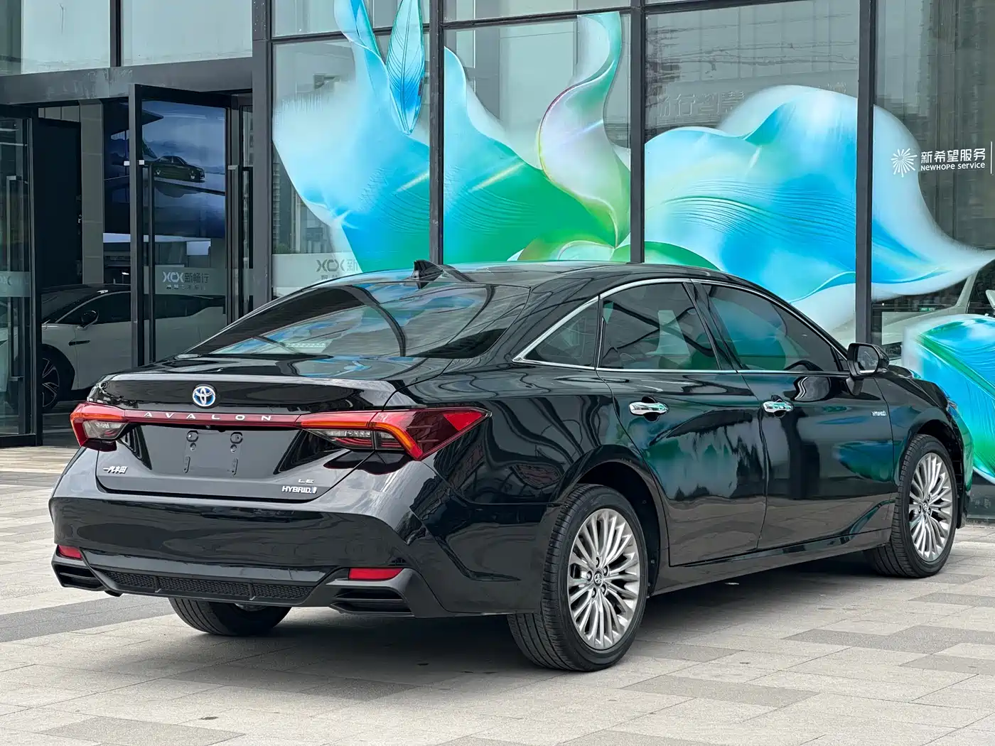 Toyota Avalon 2019 Hybrid 2.5L XLE Premium Edition China VI фото 5