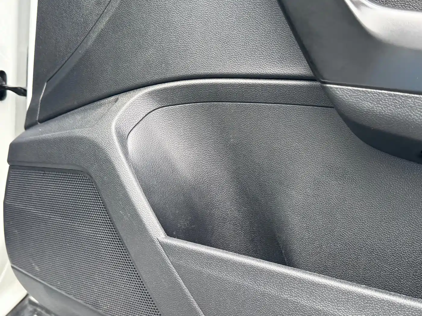 VOLKSWAGEN T ROC EXPLORING SONGS