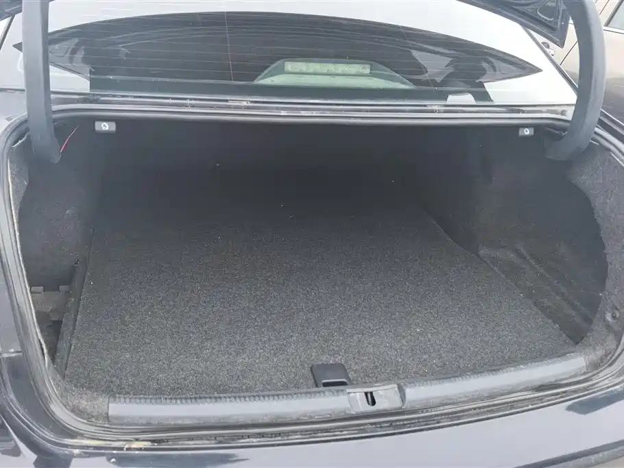 Volkswagen Passat 2014 1.8TSI DSG Luxury Edition фото 4