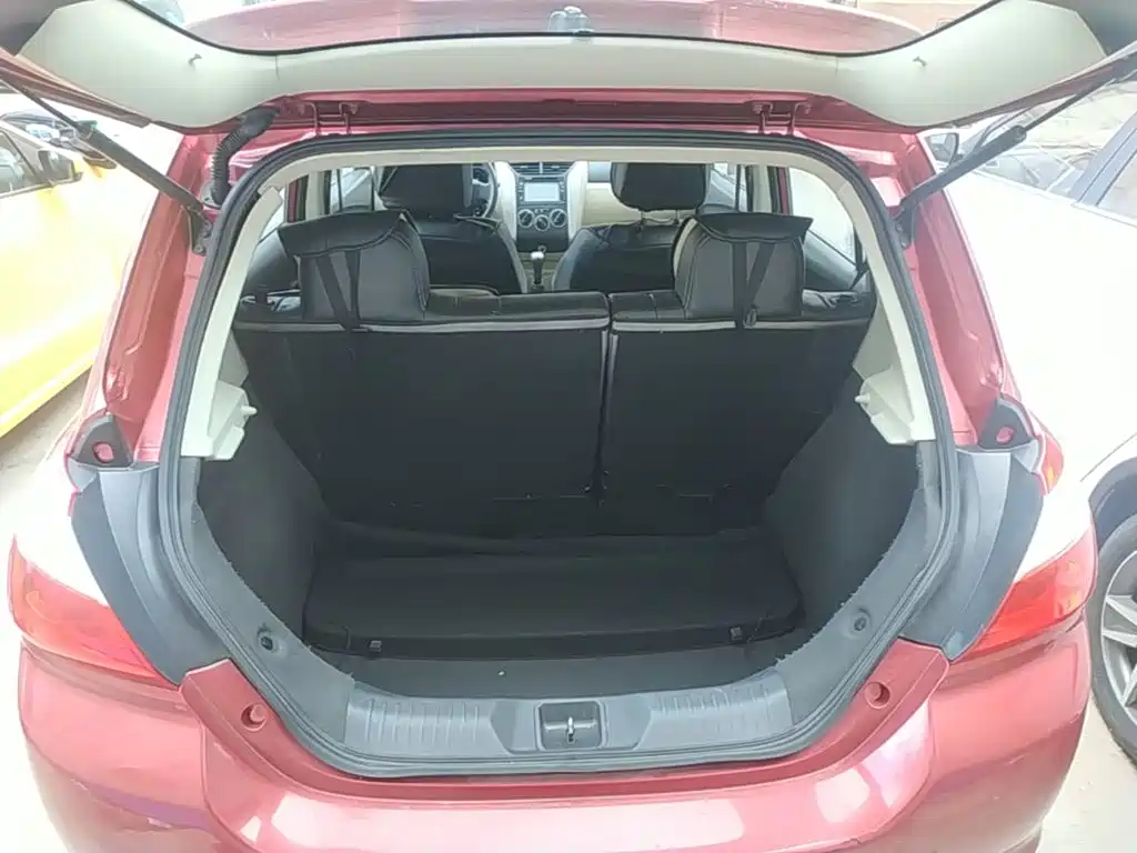 Venucia R50 2014 2013 1.6L Manual Fashion
