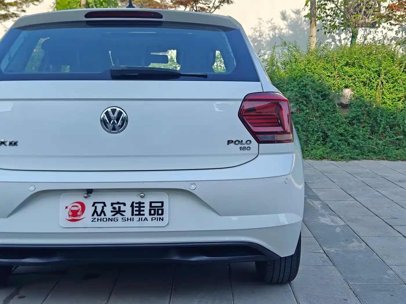 Volkswagen Polo 2019 Plus 1.5L Automatic Panorama Enjoyment Edition фото 26