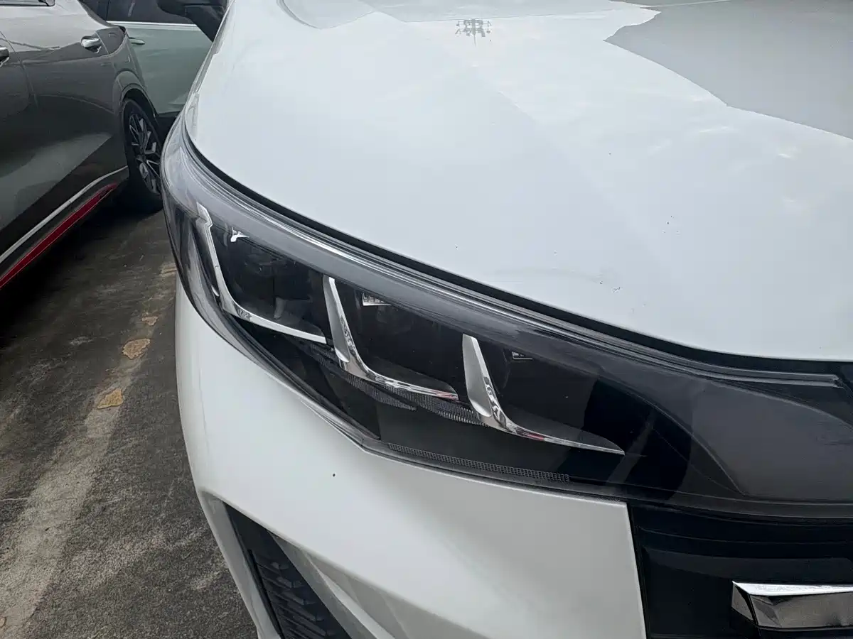 GAC TRUMPCHI TRUMPCHI M6