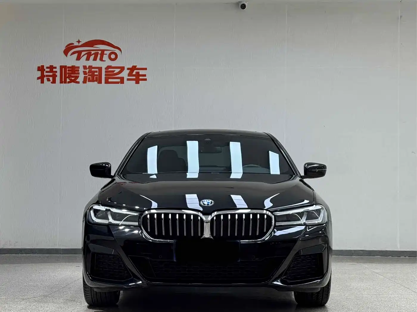 BMW 5 Series 2023 530Li Leading M Sport Package фото 2