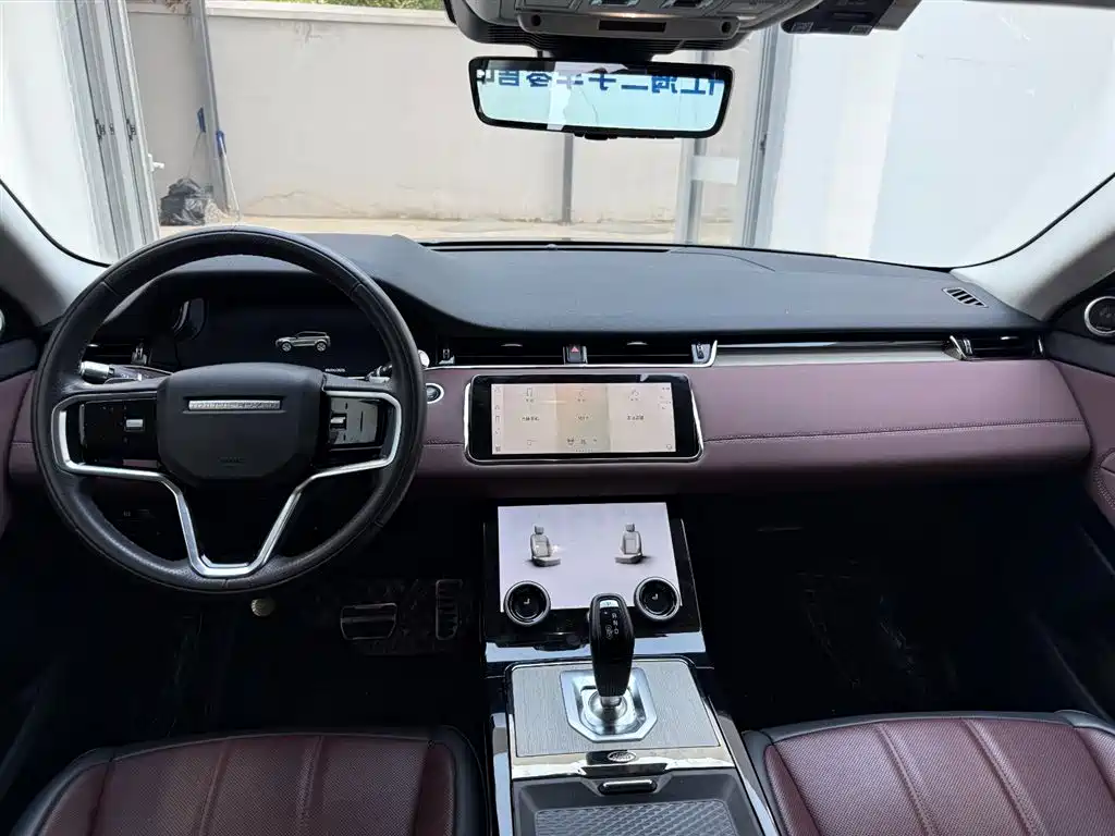 Land Rover Range Rover Evoque 2023 Range Rover Evoque L 249PS Luxury Edition фото 18