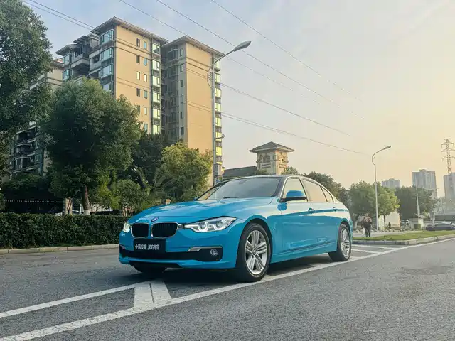 BMW 3 SERIES