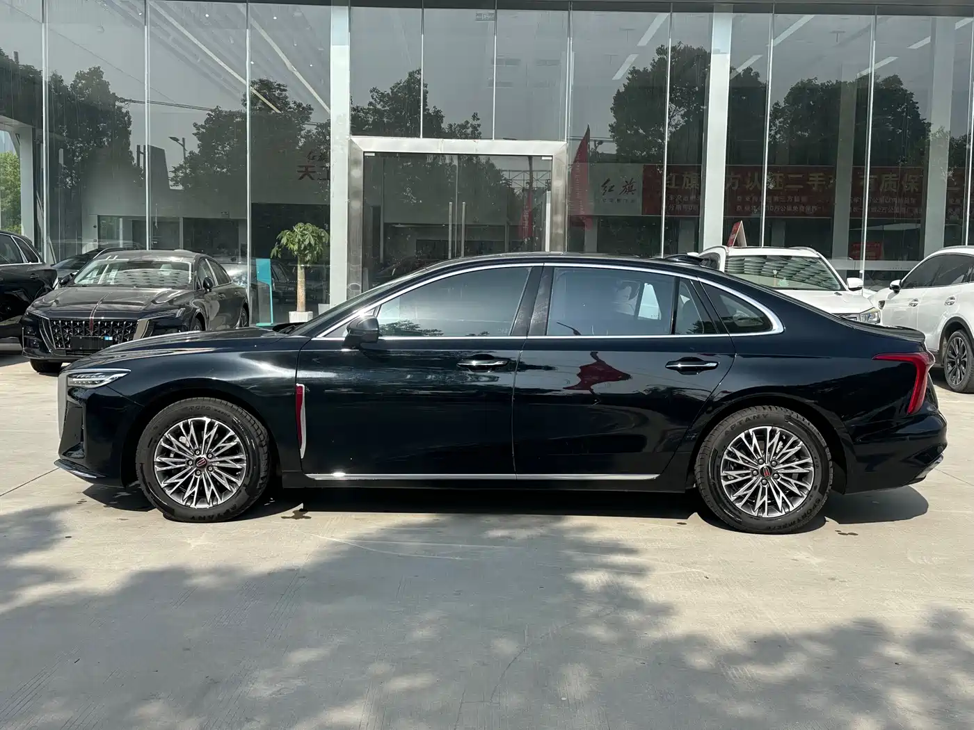 Hongqi H5 2023 1.5T DCT Smart Connect Joy Edition фото 9
