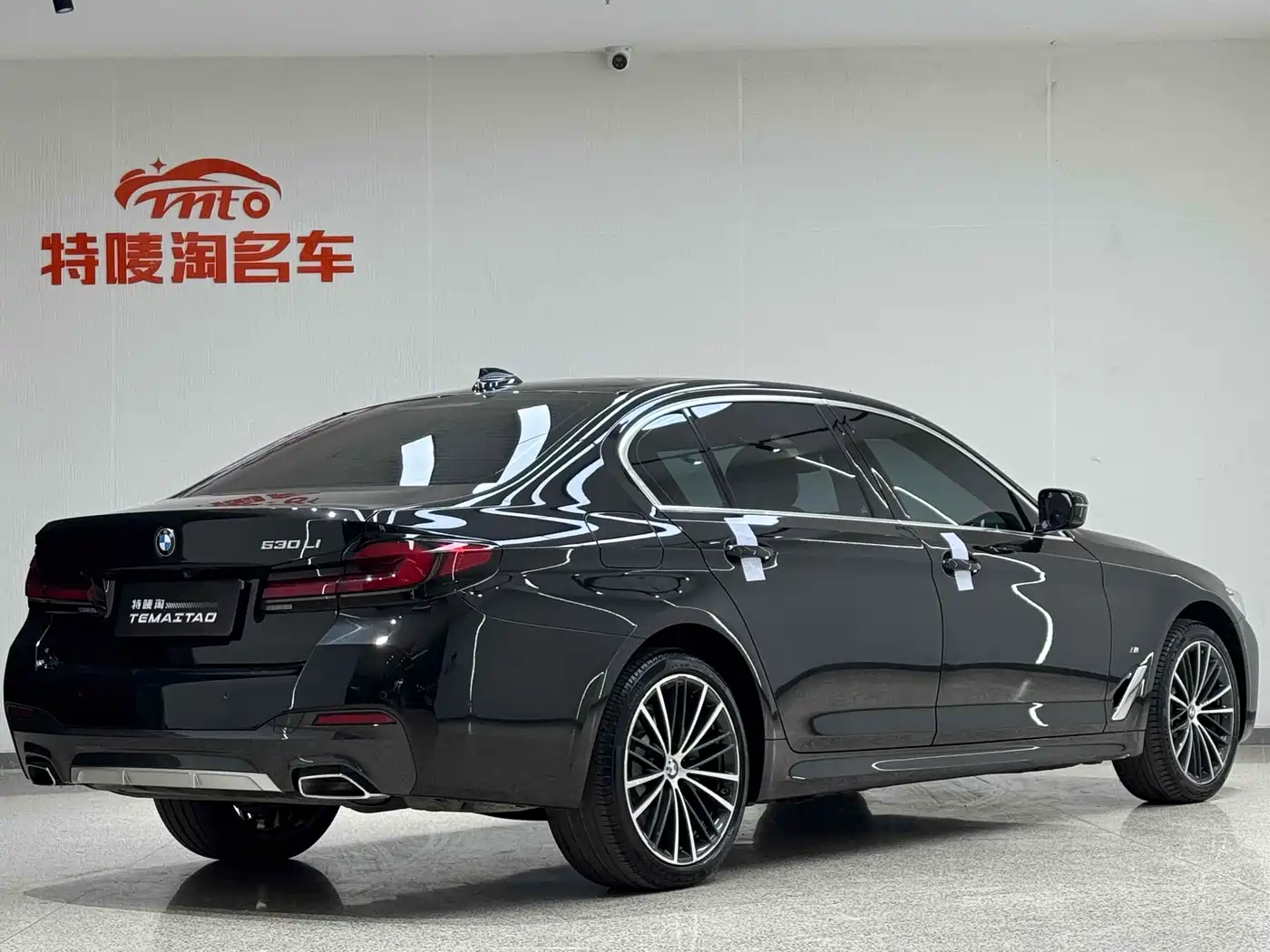 BMW 5 Series 2023 530Li Leading M Sport Package фото 6