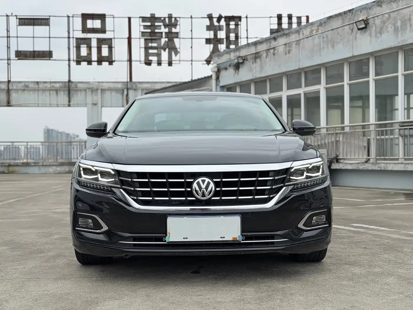 Volkswagen Passat 2019 Model 380TSI Luxury Edition China VI фото 2