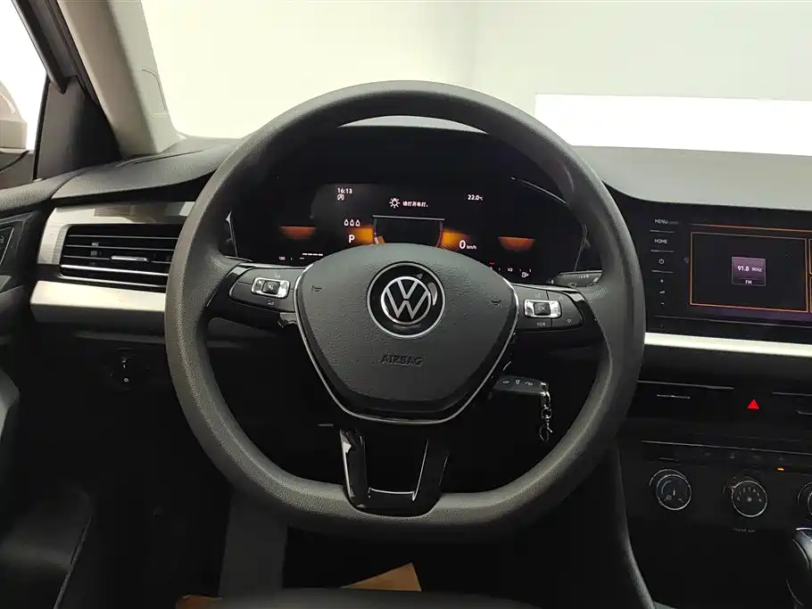 Volkswagen Lavida 2021 1.5L Auto Comfort Edition фото 15