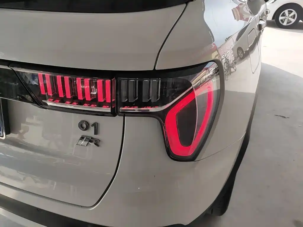 Lynk & Co 01 2017 2017 2.0T 2WD