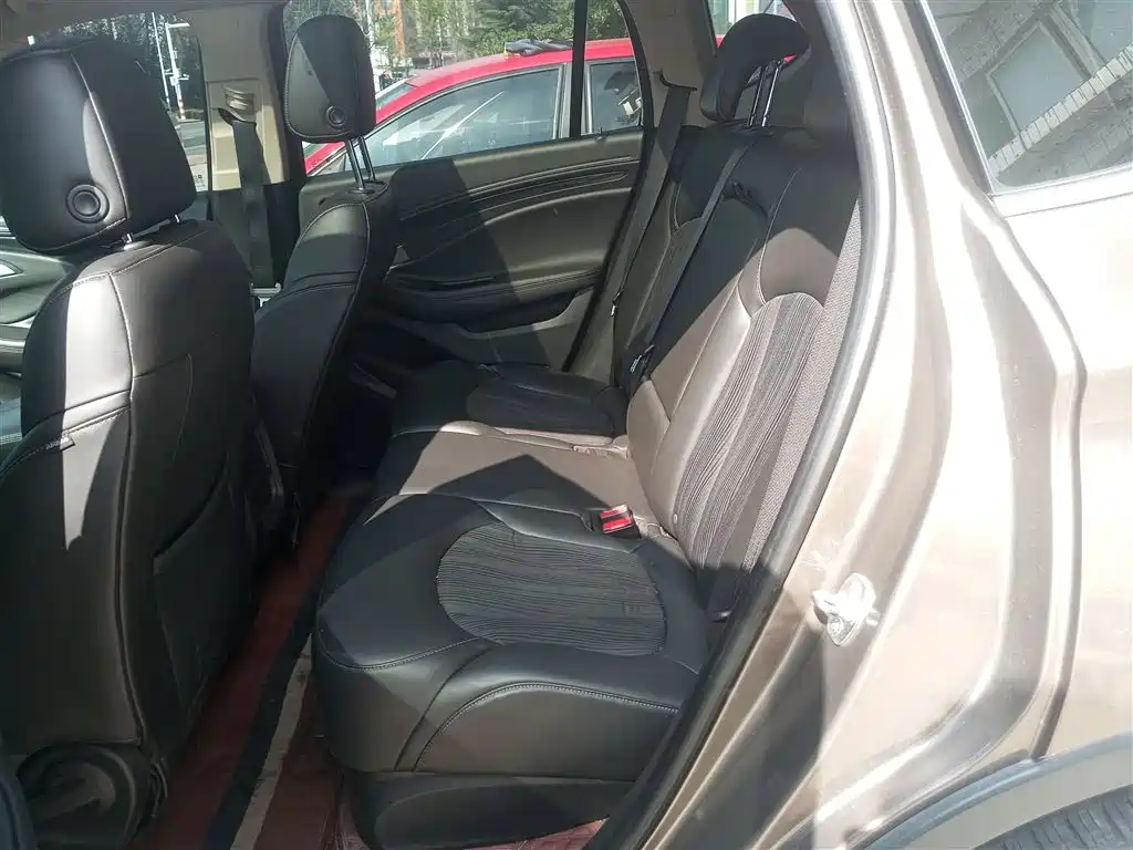 Buick Envision Plus 2016 20T 2WD Leading фото 13