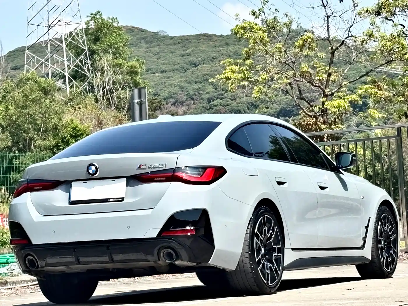 BMW 4 Series 2024 430i Gran Coupe M Sport Shadowline Package фото 24