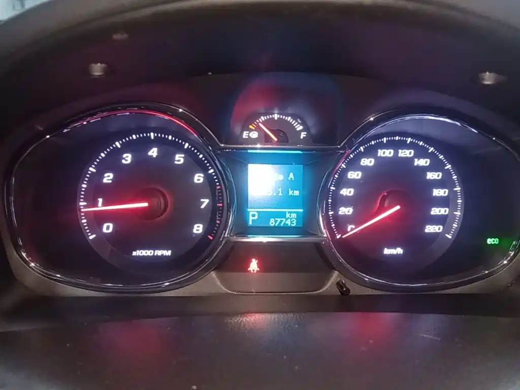 Chevrolet Captiva 2017 2.4L 2WD Luxury Edition 7-Seater фото 12