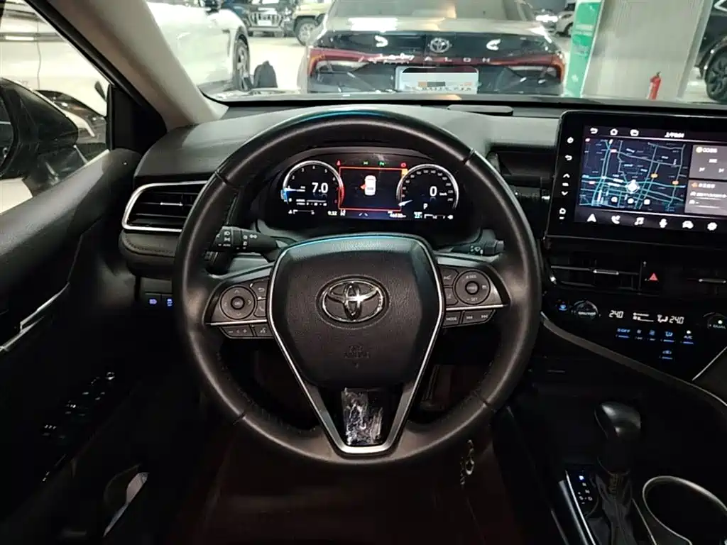 Toyota Camry 2023 2.5G Luxury Edition фото 11