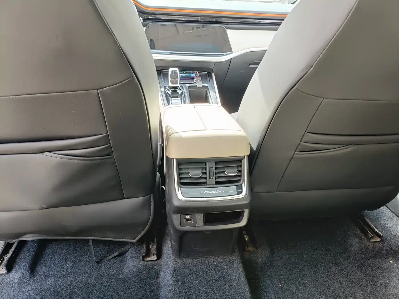 DONGFENG YI HYUN MAX