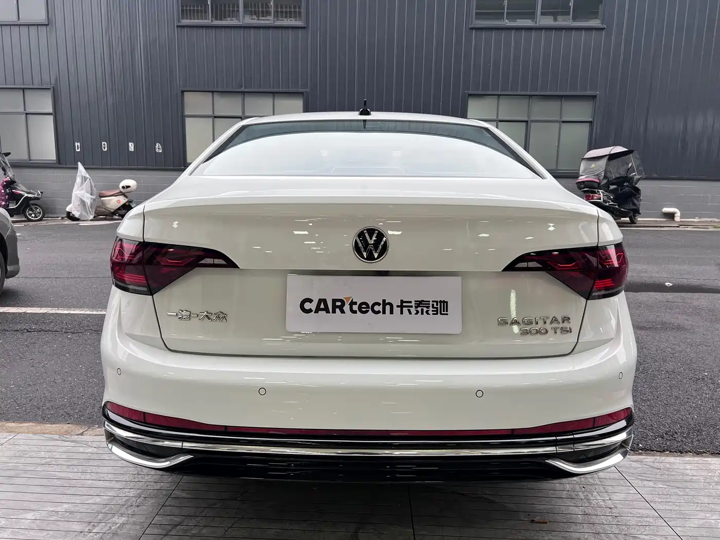 Volkswagen Sagitar 2023 300TSI DSG Surpassing Edition фото 12