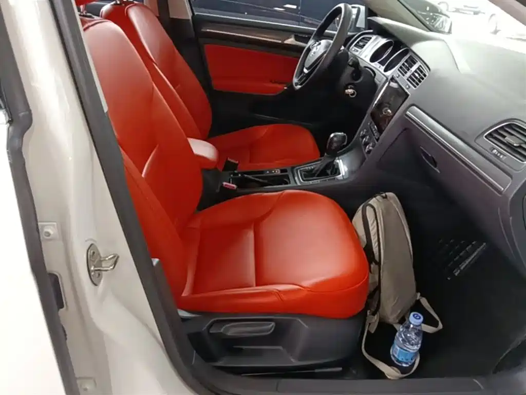 Volkswagen Golf 2016 230TSI Automatic Comfort фото 25