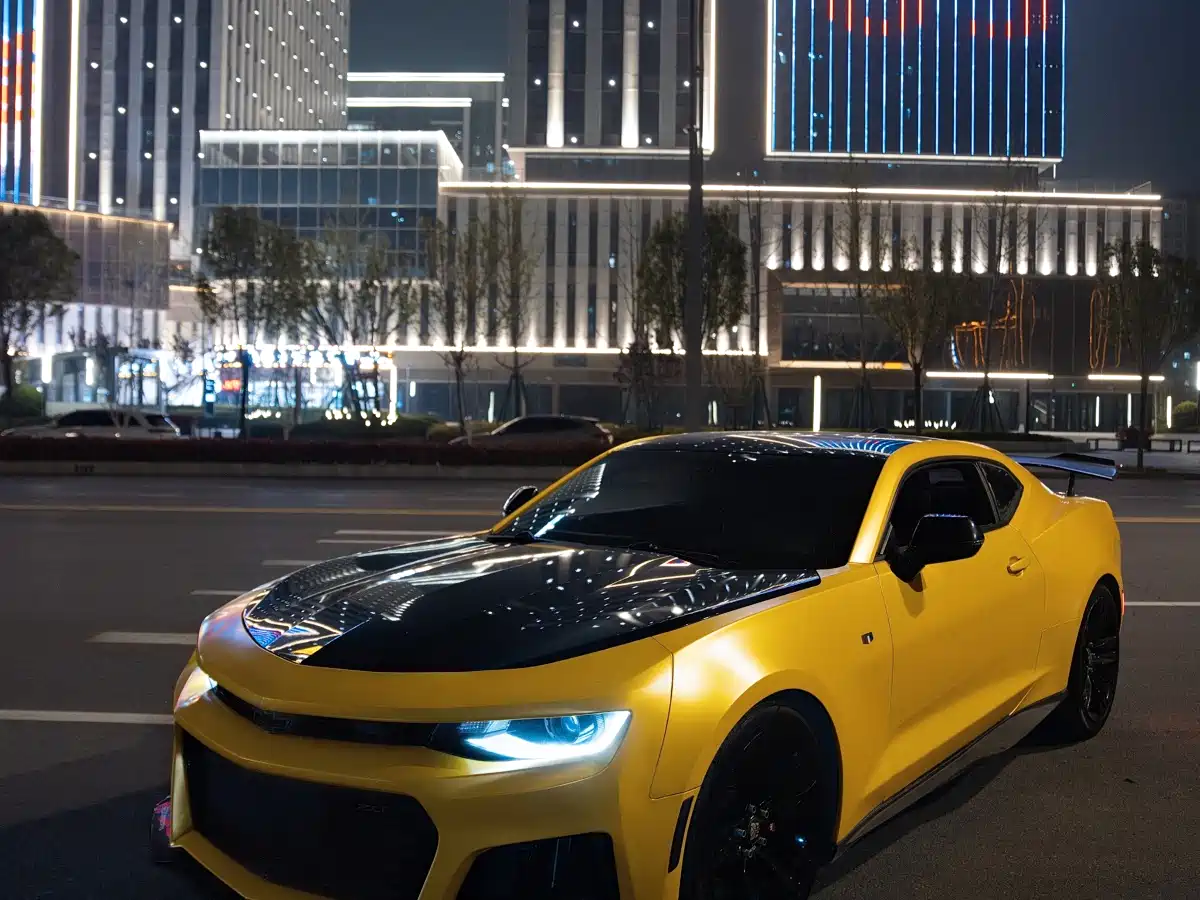 Chevrolet Camaro 2017 2.0T RS фото 4