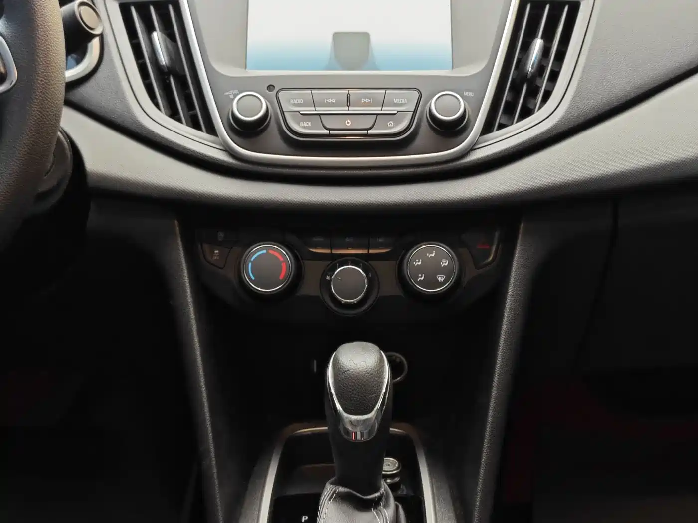 CHEVROLET KOVOZ