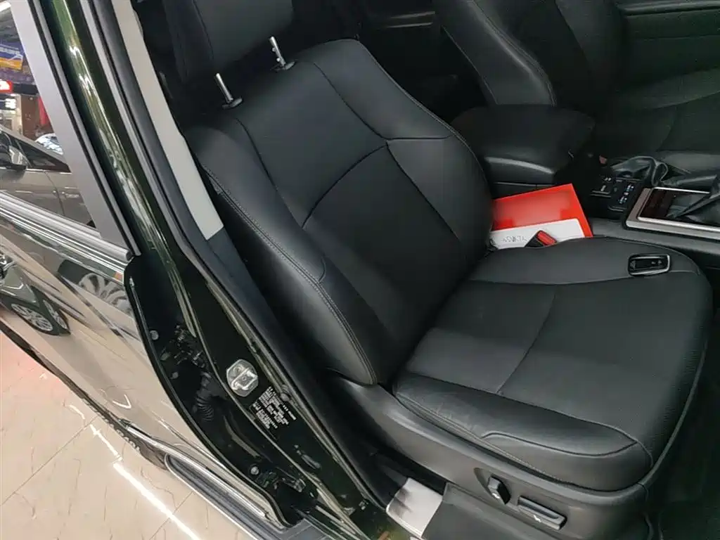 Toyota Prado 2018 3.5L Automatic TX-L Rear-mounted Spare Tire фото 25