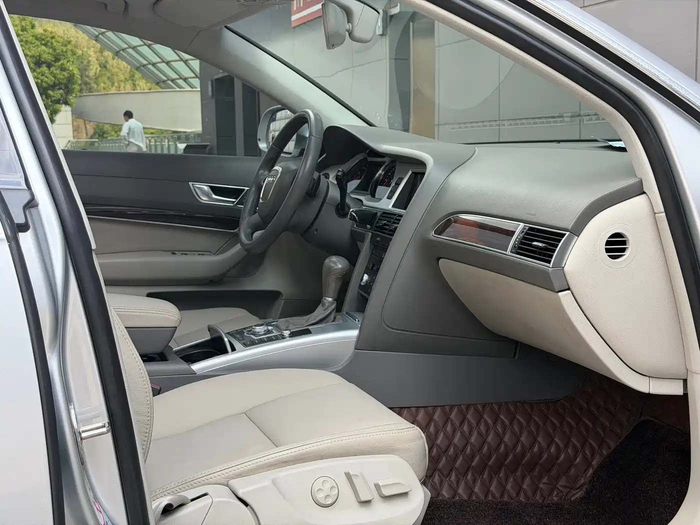 Audi A6L 2011 Model 2.0 TFSI Auto Standard фото 13