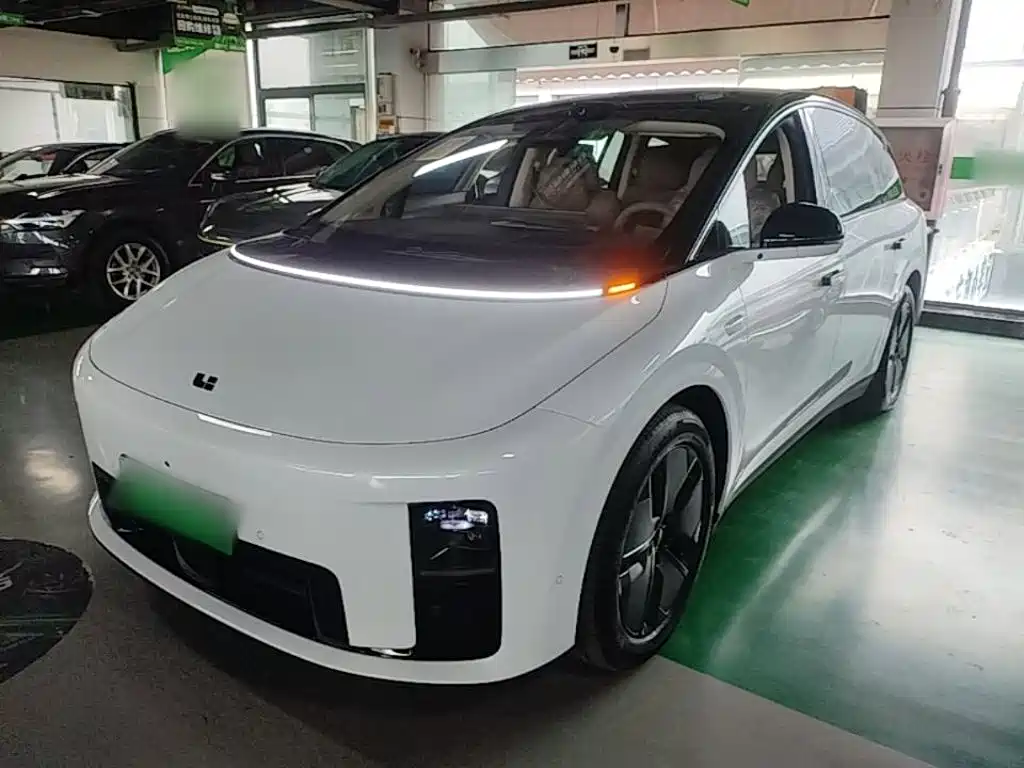 Li Auto Li i8 2025 Standard Edition