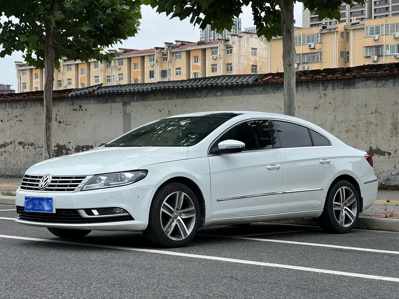 Volkswagen FAW-Volkswagen CC 2015 1.8TSI Luxury