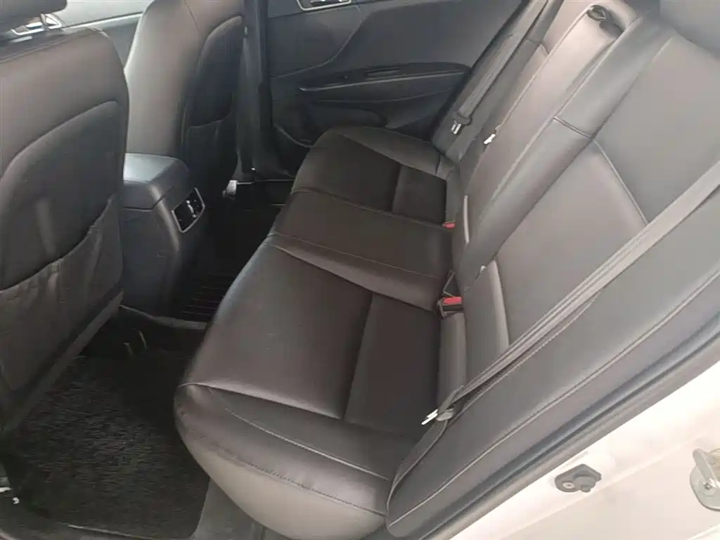 Hyundai Mistra 2014 1.8L Auto Smart GLS фото 17