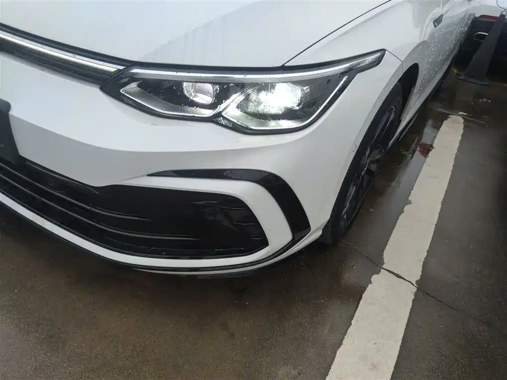 Volkswagen Golf 2023 280TSI DSG R-Line Lite фото 18