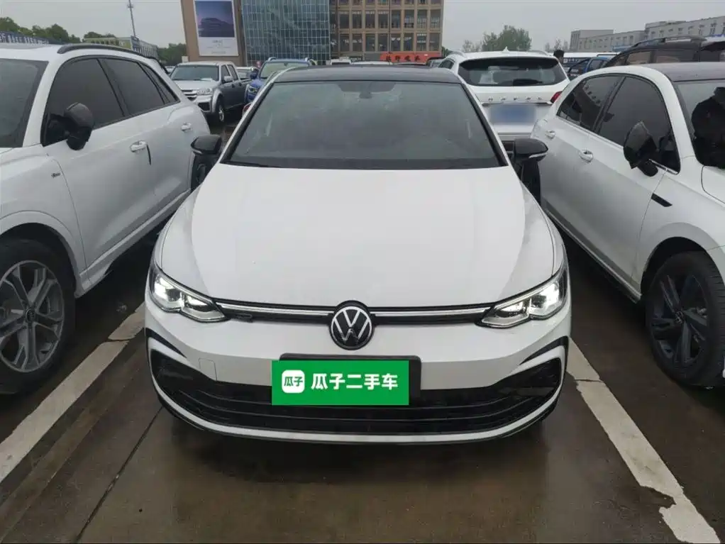 Volkswagen Golf 2023 280TSI DSG R-Line Lite фото 3
