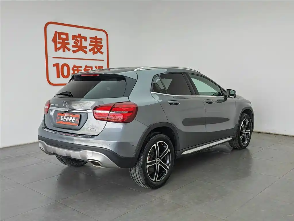 Mercedes-Benz GLA 2018 GLA 200 Fashion фото 2
